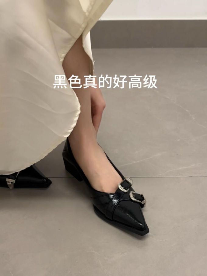 尖头 低帮 一脚蹬 中口鞋 皮革 