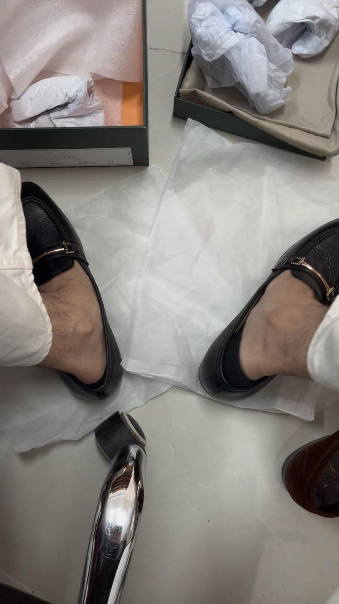 尖头 低帮 一脚蹬 中口鞋 皮革 
