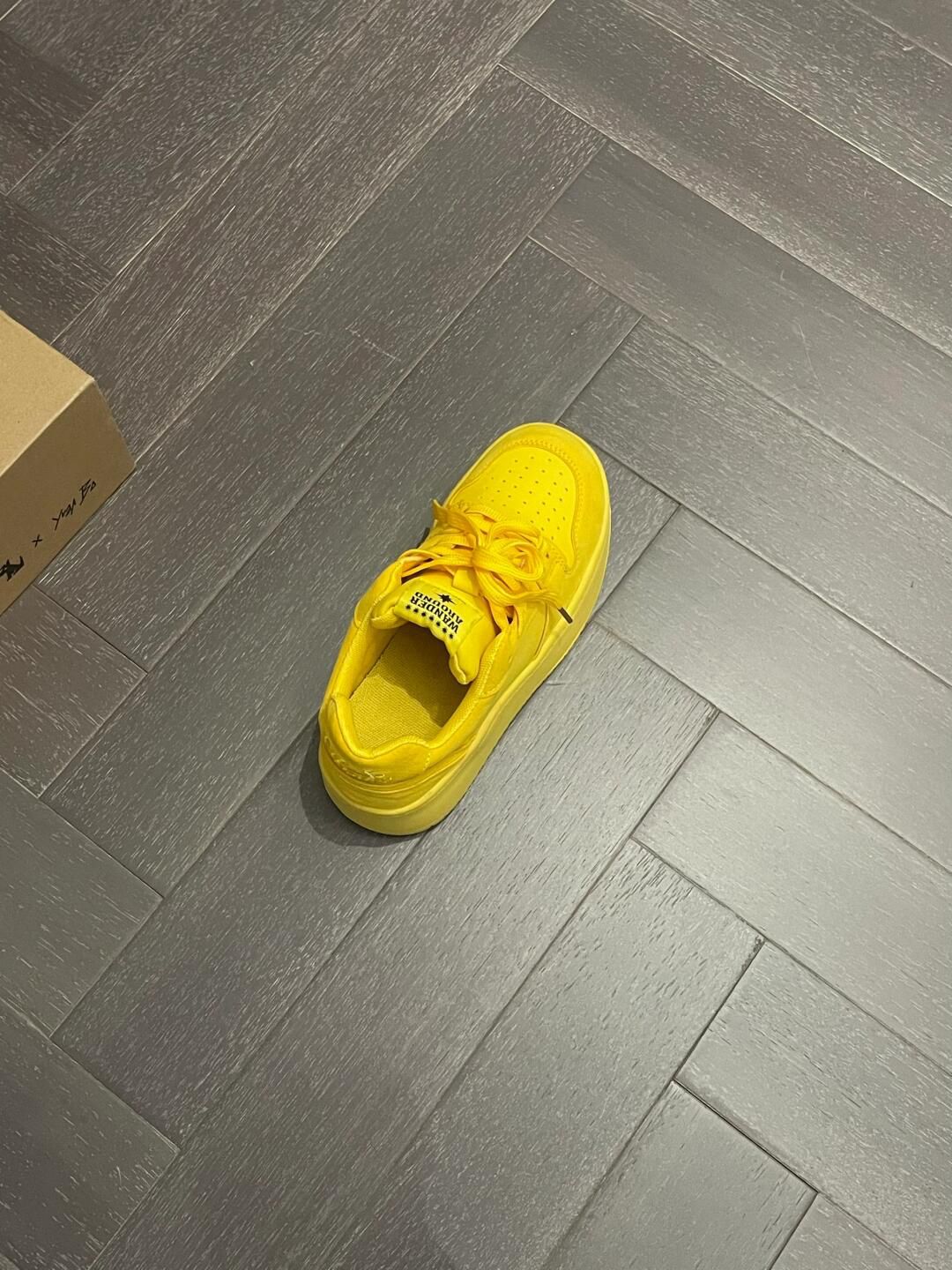 布面  - VALI鞋履AI设计主图