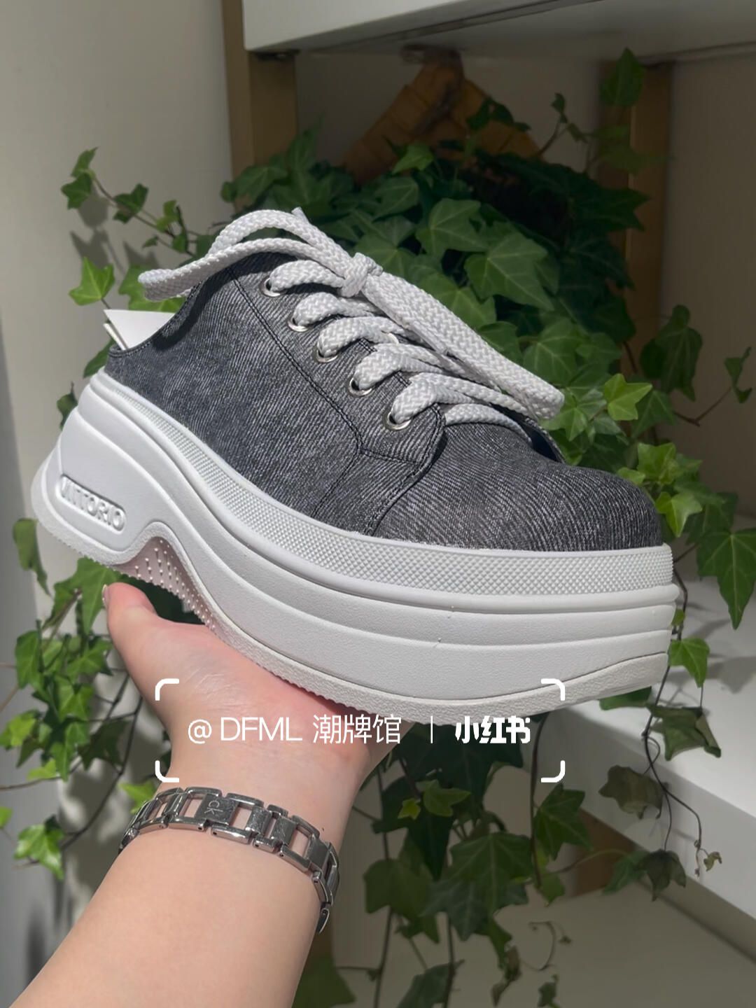 低帮 松紧带 系带 布面  - VALI鞋履AI设计主图