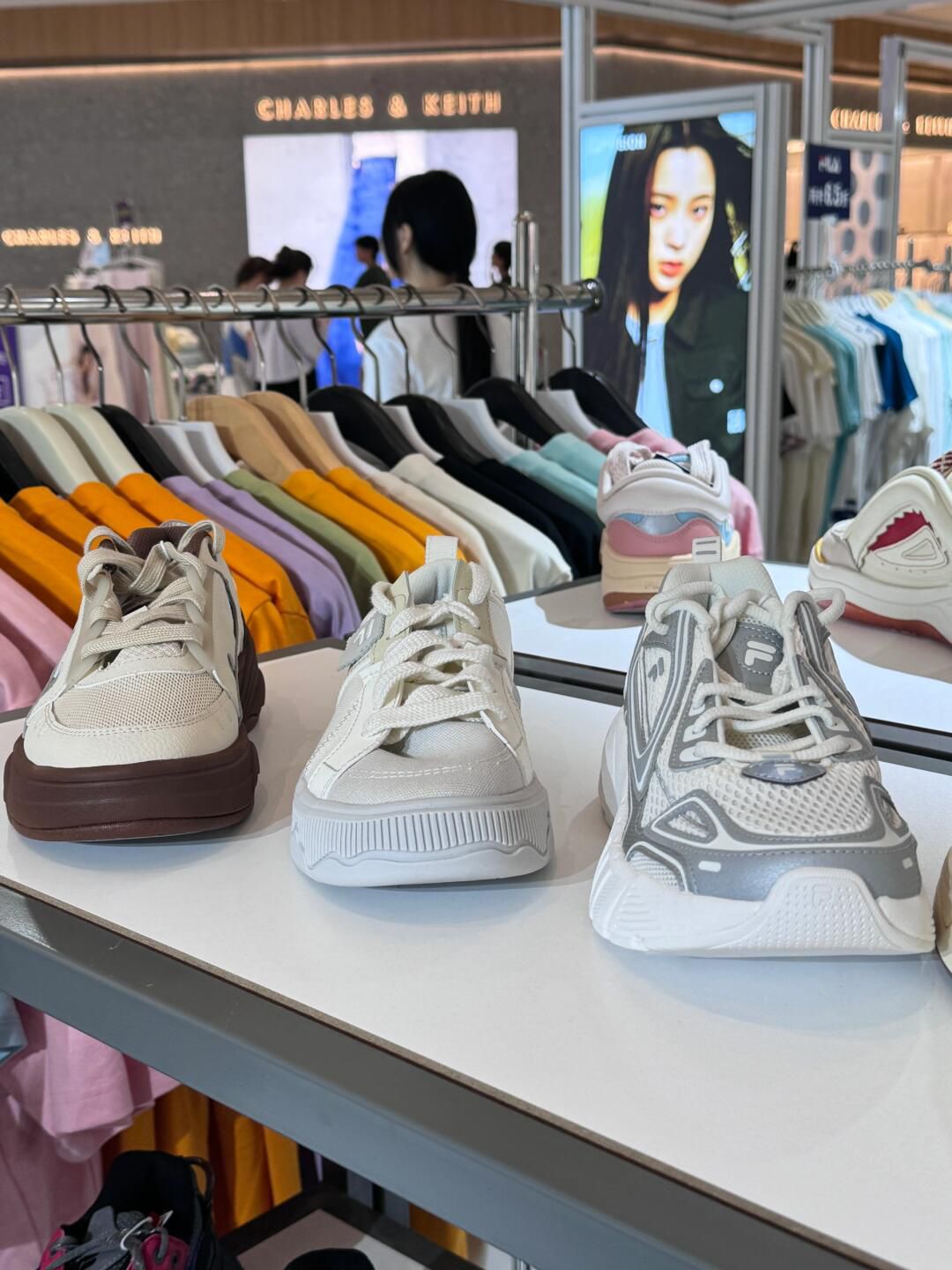  - VALI鞋履AI设计主图