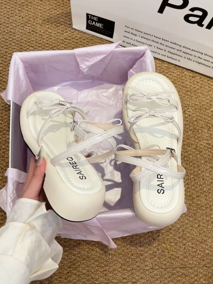 圆头 低帮 袢扣 中口鞋 皮革 