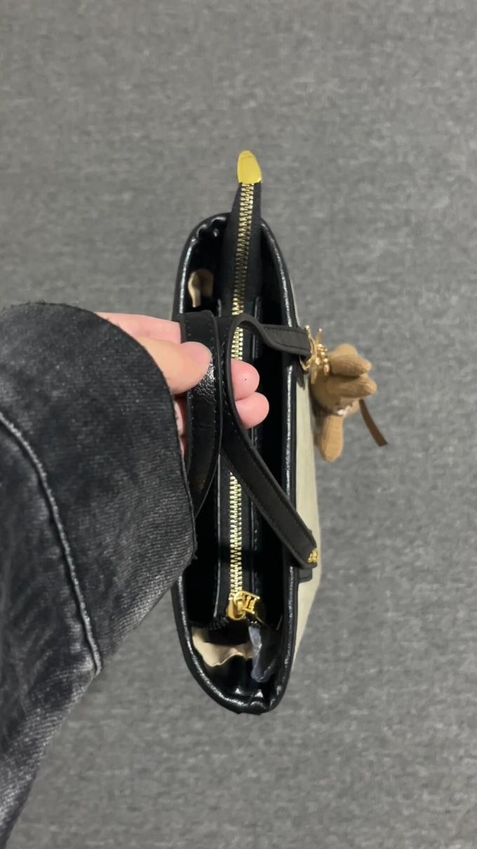 皮革 