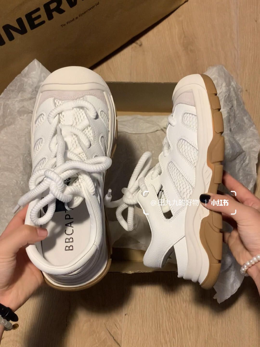 低帮 蕾丝  - VALI鞋履AI设计主图