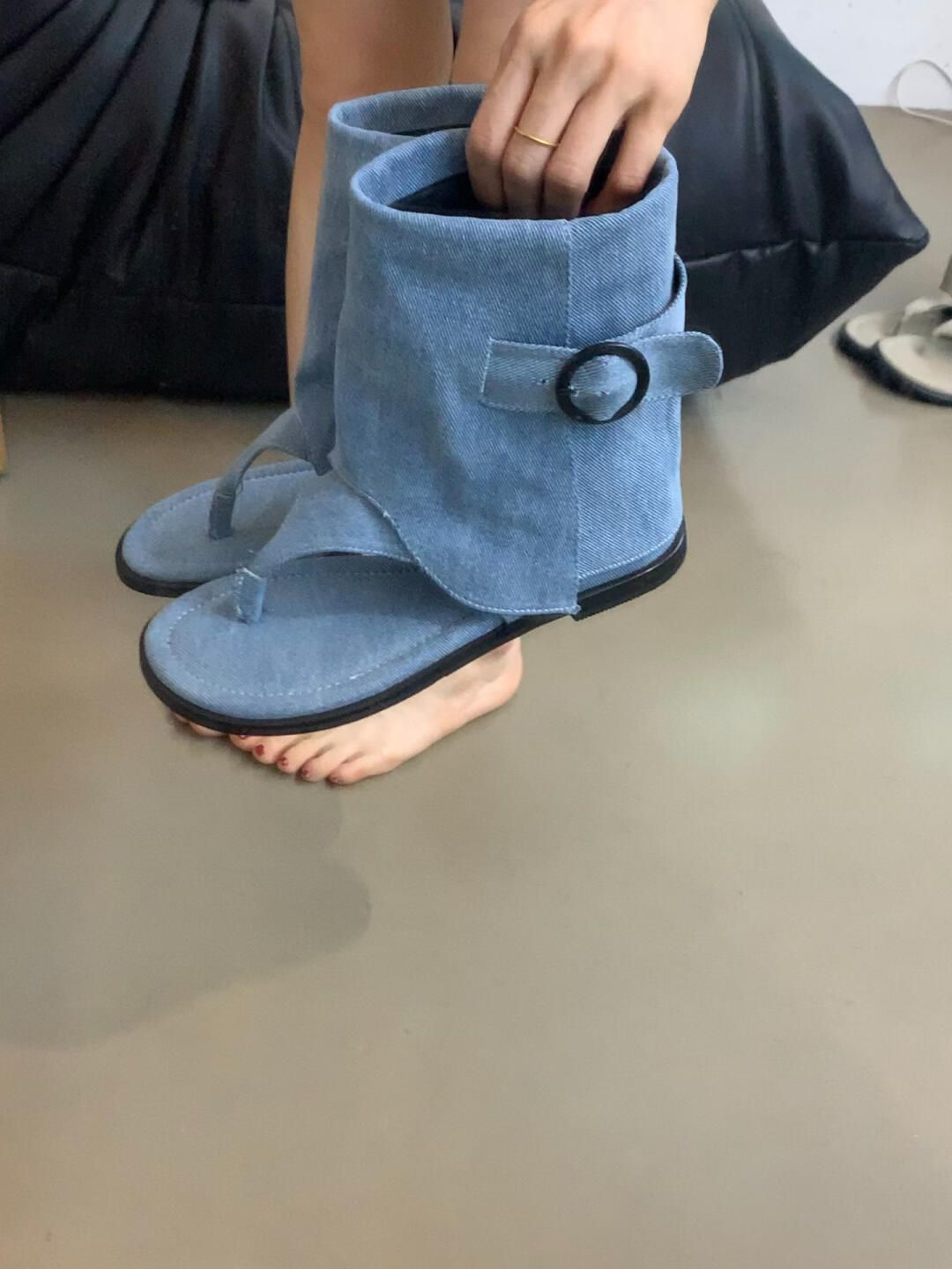 皮革  - VALI鞋履AI设计主图