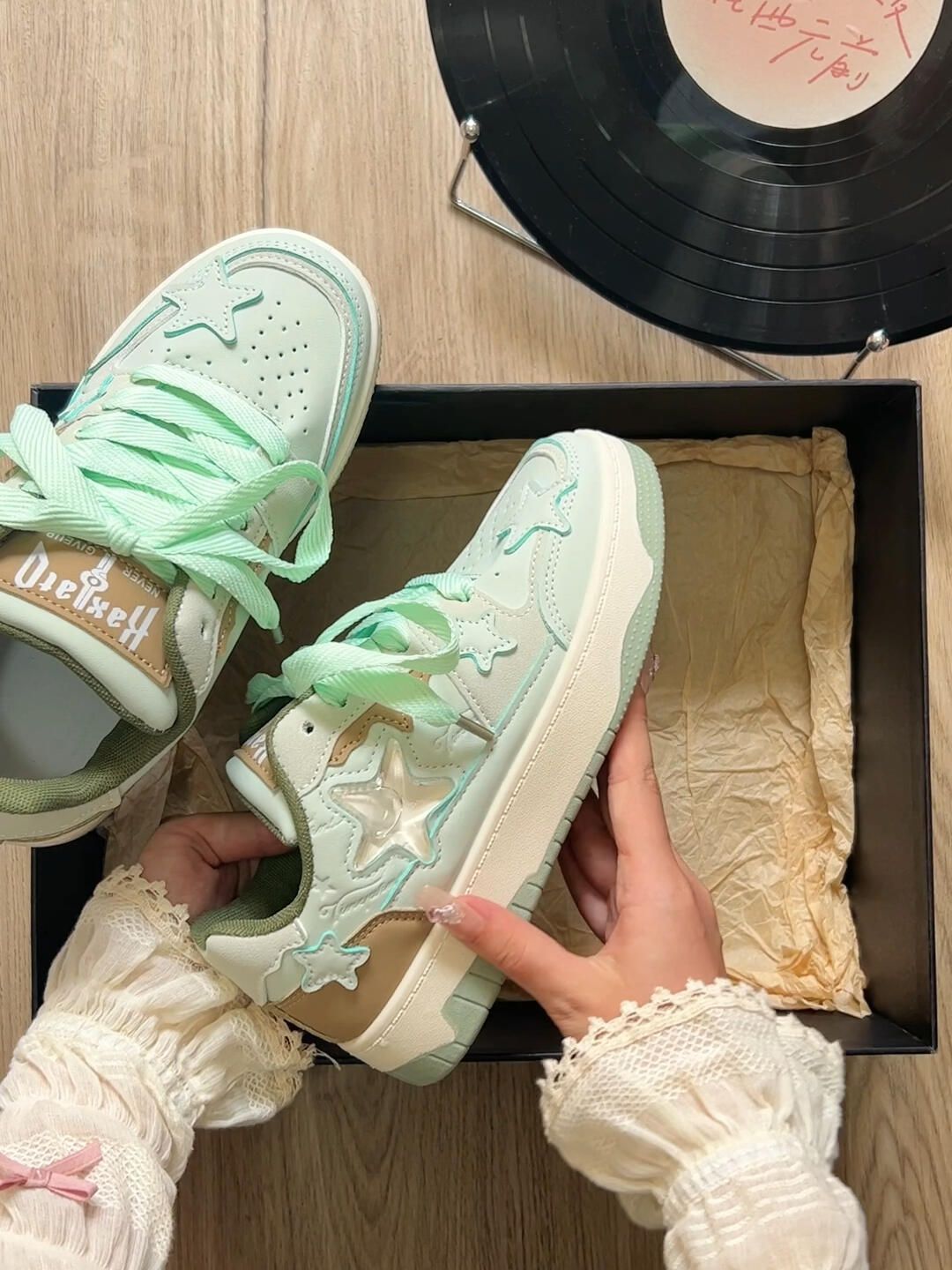 低帮 魔术贴 皮革  - VALI鞋履AI设计主图