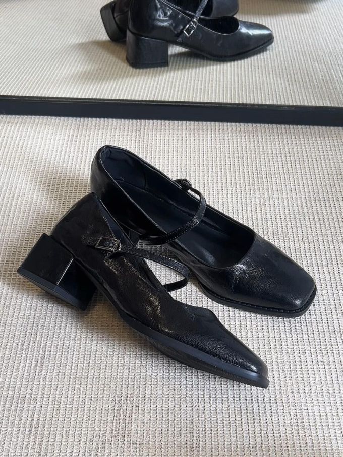 袢扣 中口鞋 皮革 