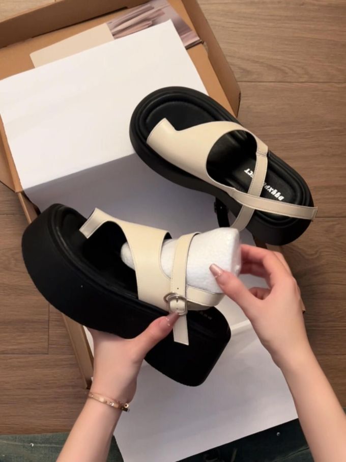 圆头 袢扣 中口鞋 皮革 