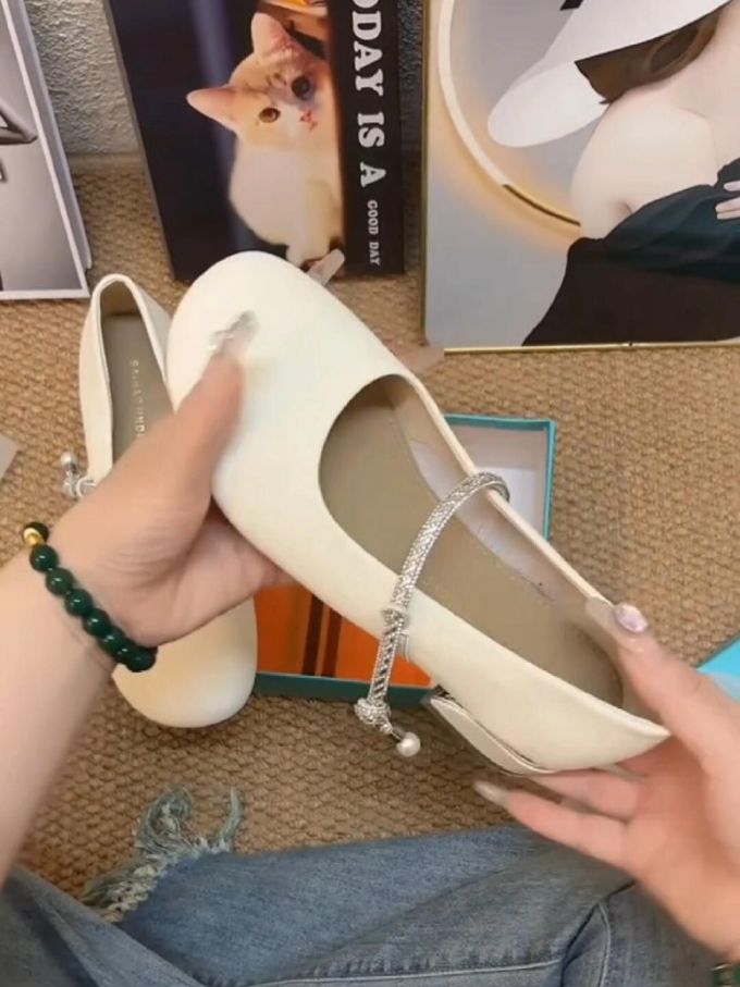 袢扣 浅口鞋 皮革 