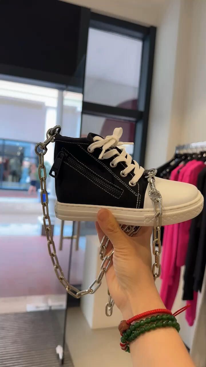 高帮 拉链 系带  - VALI鞋履AI设计主图