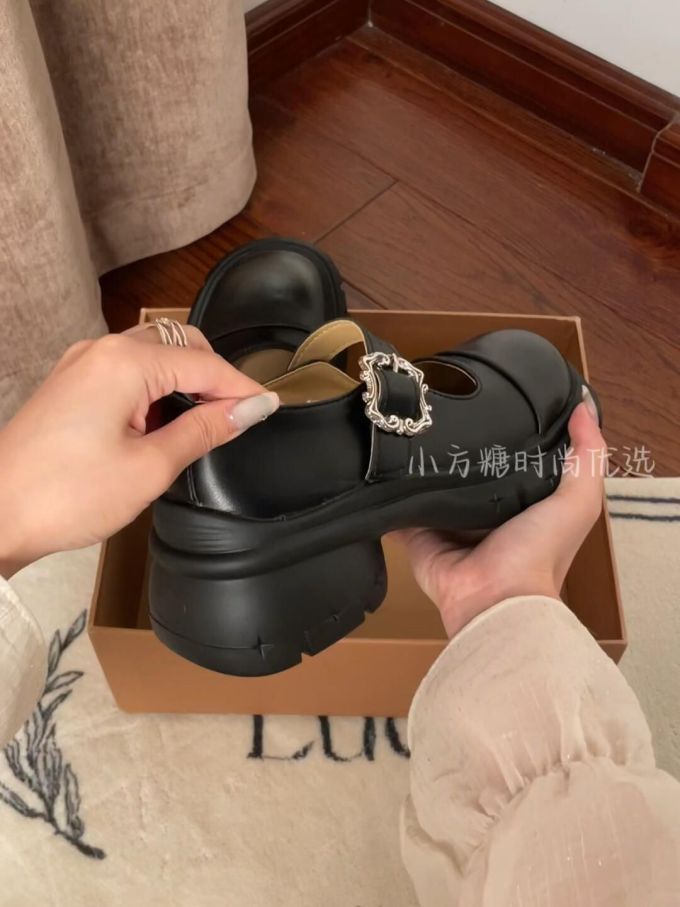 圆头 袢扣 中口鞋 皮革 
