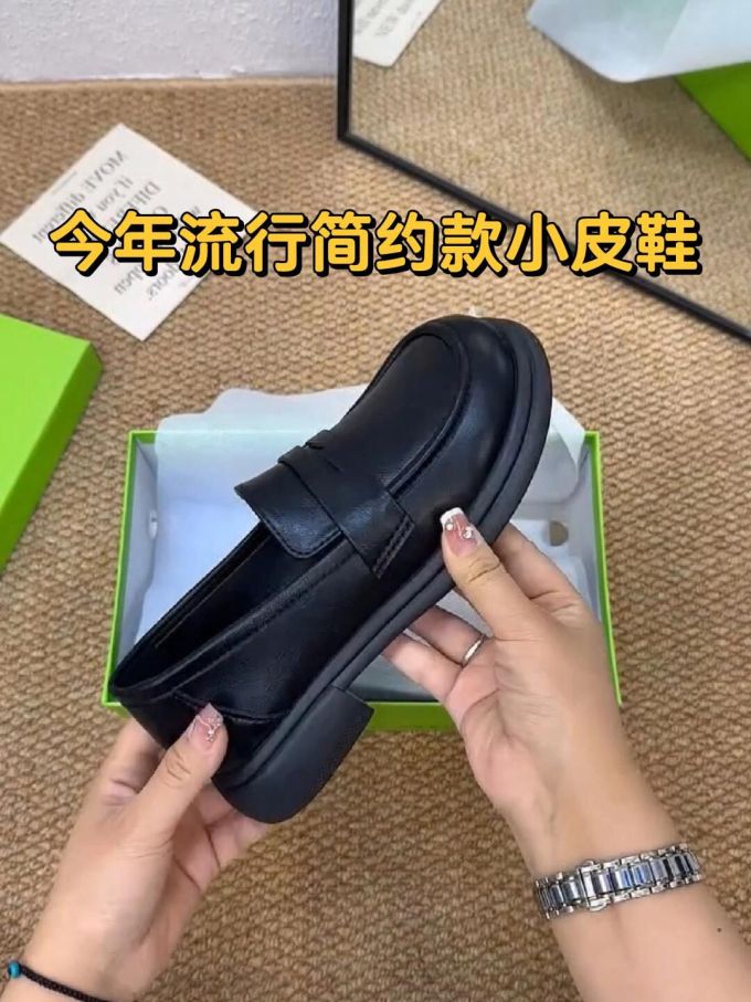 圆头 低帮 一脚蹬 深口鞋 皮革 