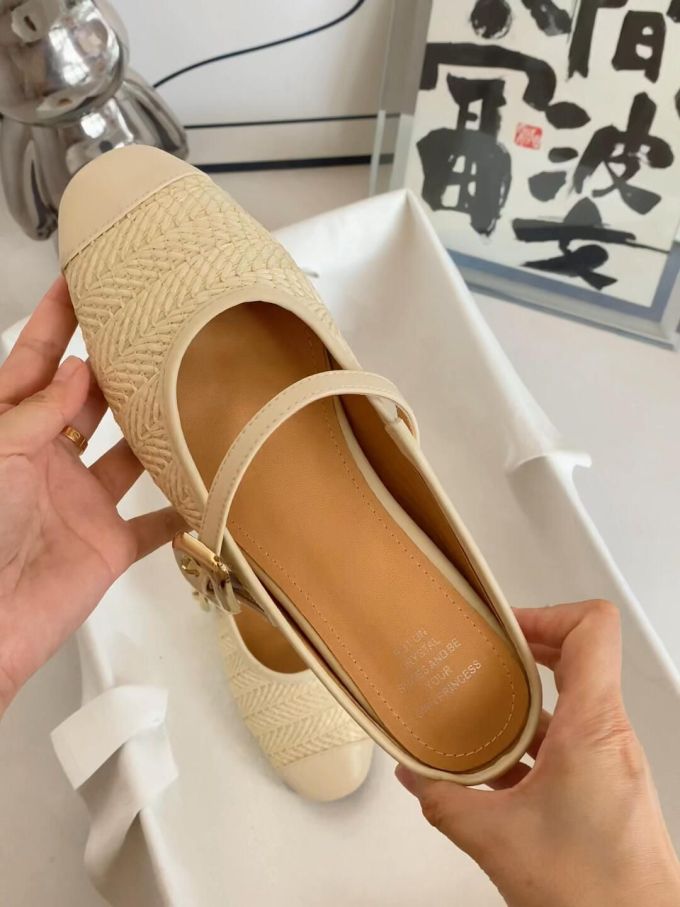 圆头 袢扣 中口鞋 皮革 