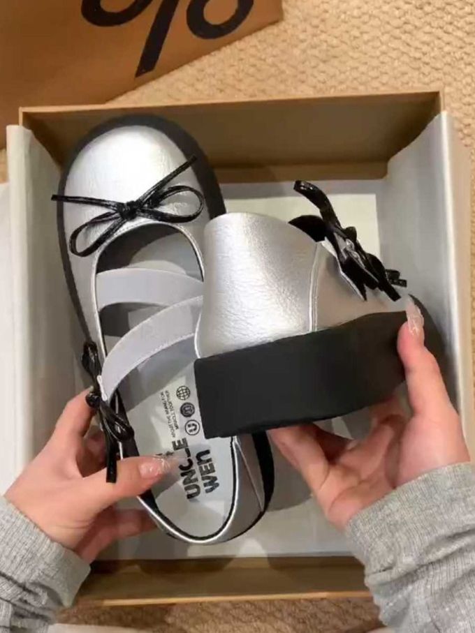 异形头-分趾 低帮 袢扣 中口鞋 皮革