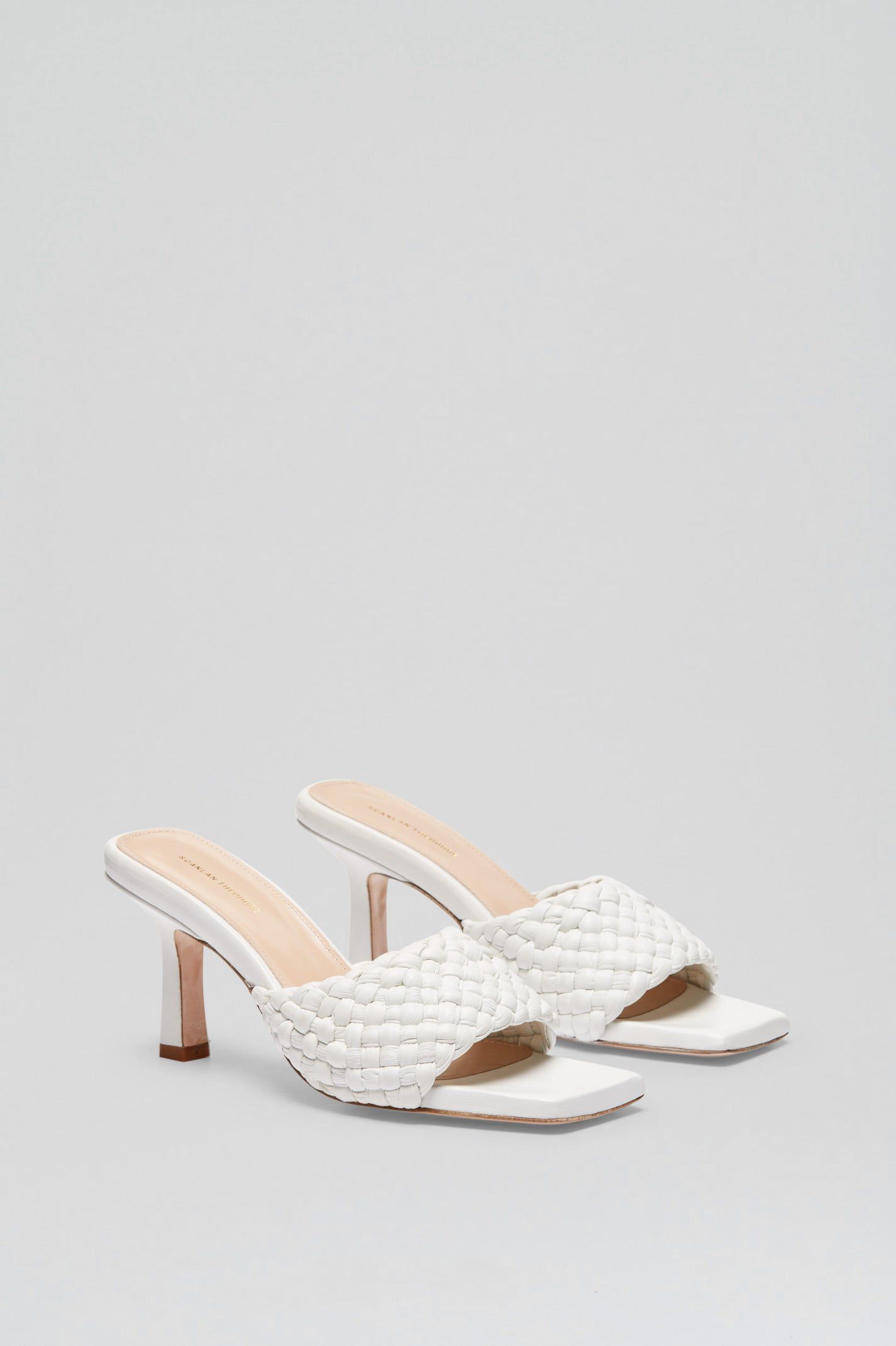 高跟 粗跟 无帮 皮革  - VALI鞋履AI设计主图