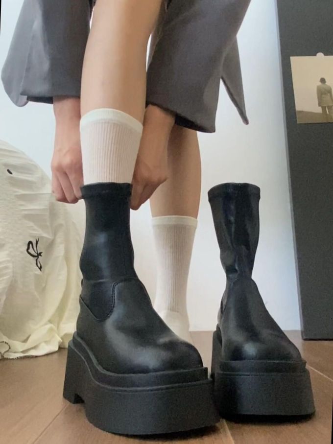 皮革 