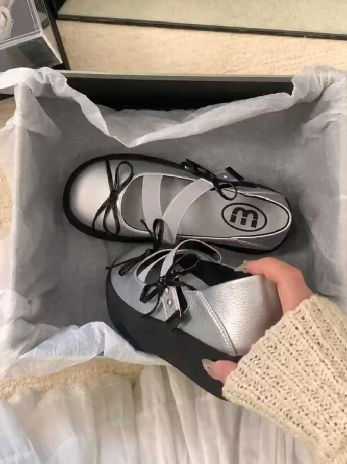 无帮 袢扣 皮革