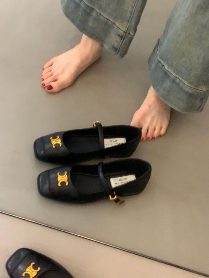 方头 袢扣 中口鞋 皮革 