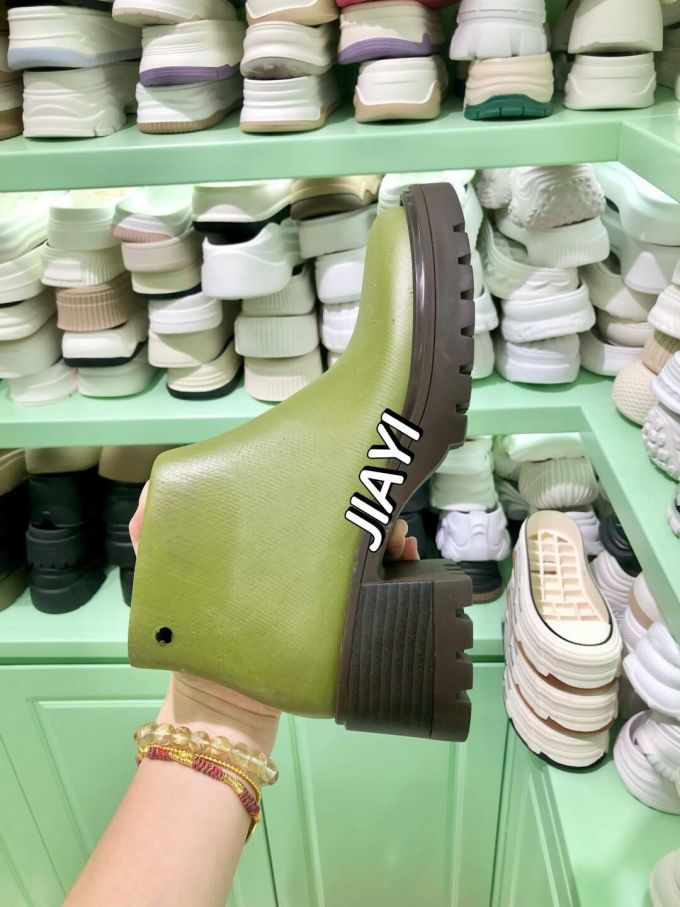 粗跟 皮革 