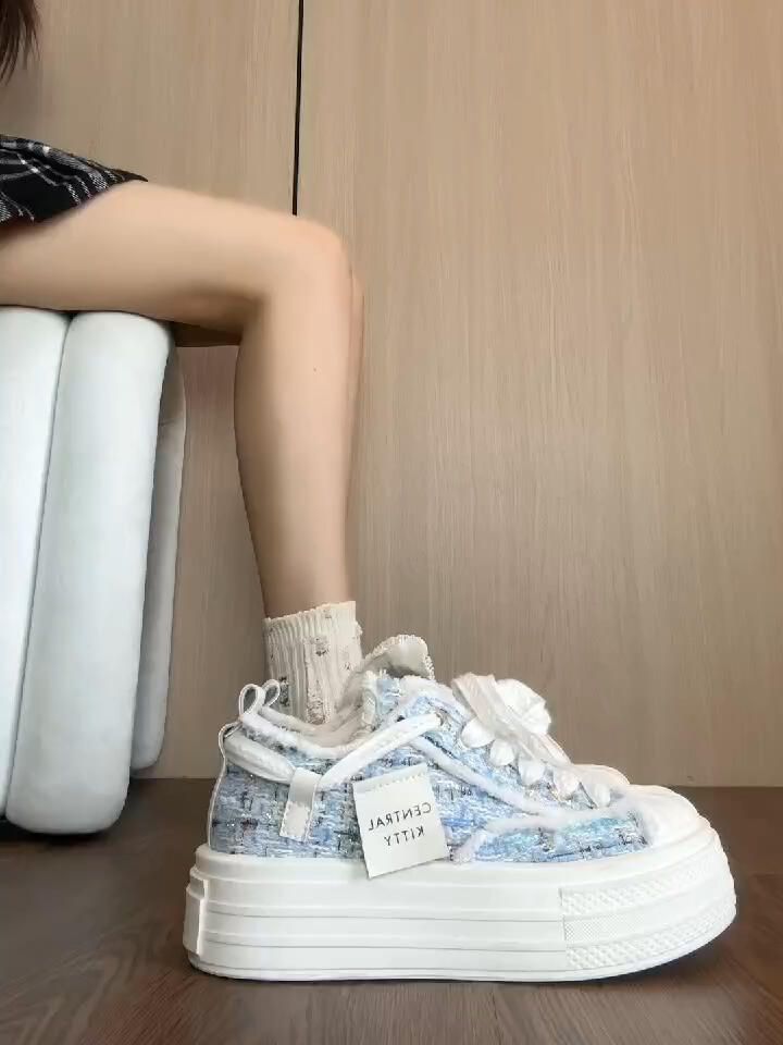 中帮  - VALI鞋履AI设计主图