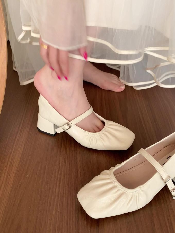 方头 袢扣 中口鞋 皮革 