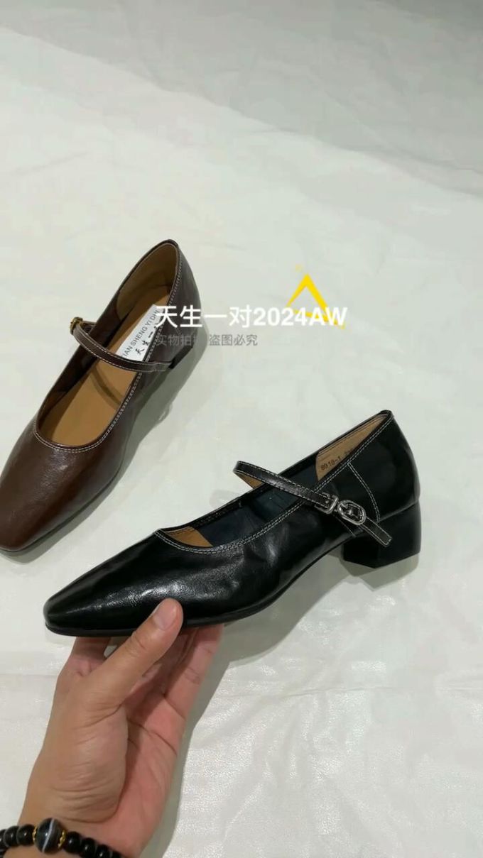 尖头 袢扣 中口鞋 皮革 