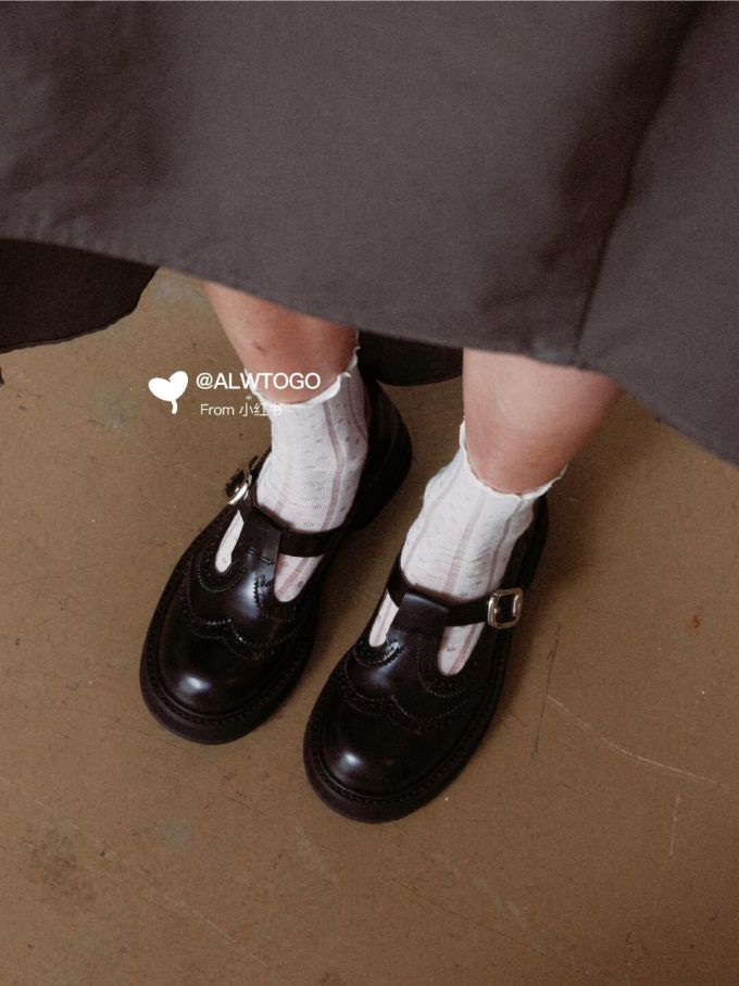 圆头 袢扣 皮革 