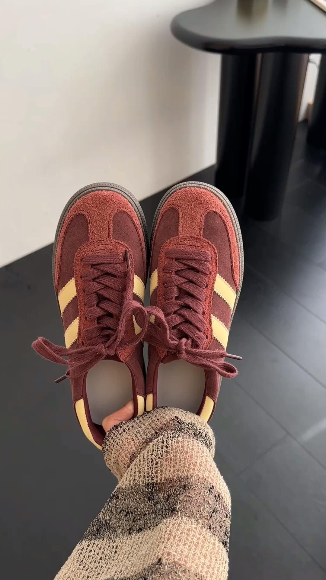 系带 皮革  - VALI鞋履AI设计主图