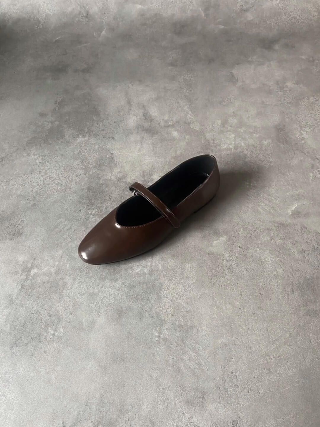 圆头 中口鞋 皮革  - VALI鞋履AI设计主图