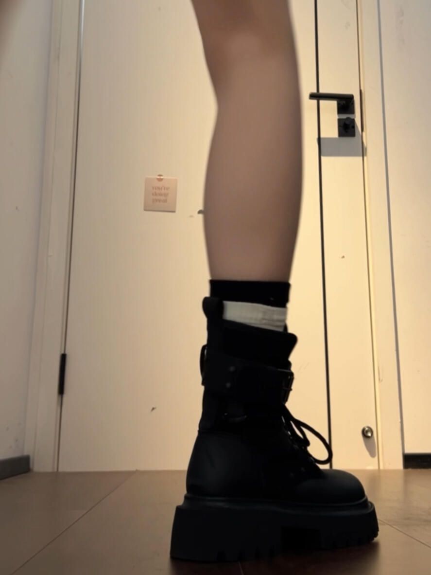 圆头  - VALI鞋履AI设计主图