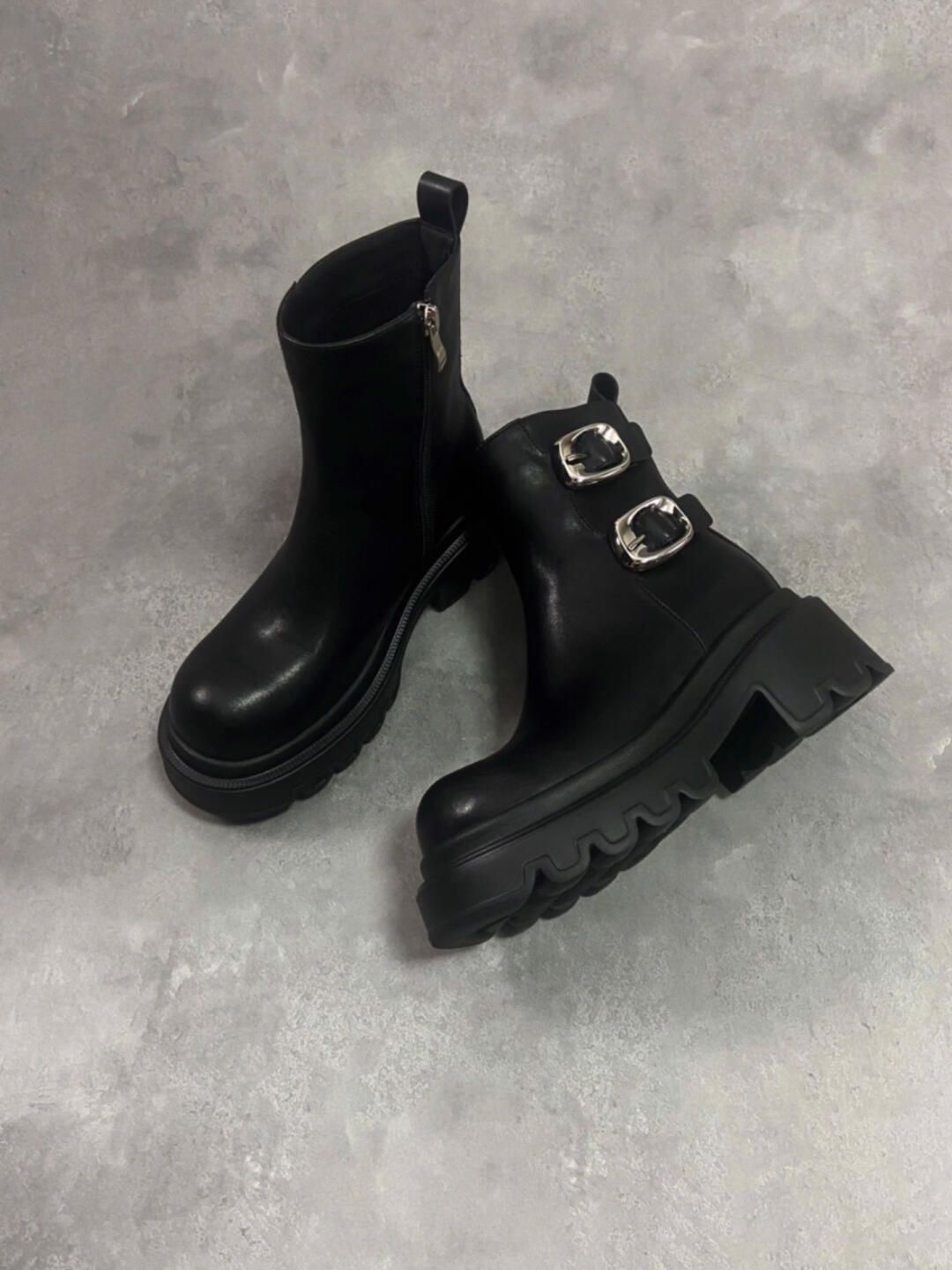 圆头 袢扣 皮革  - VALI鞋履AI设计主图