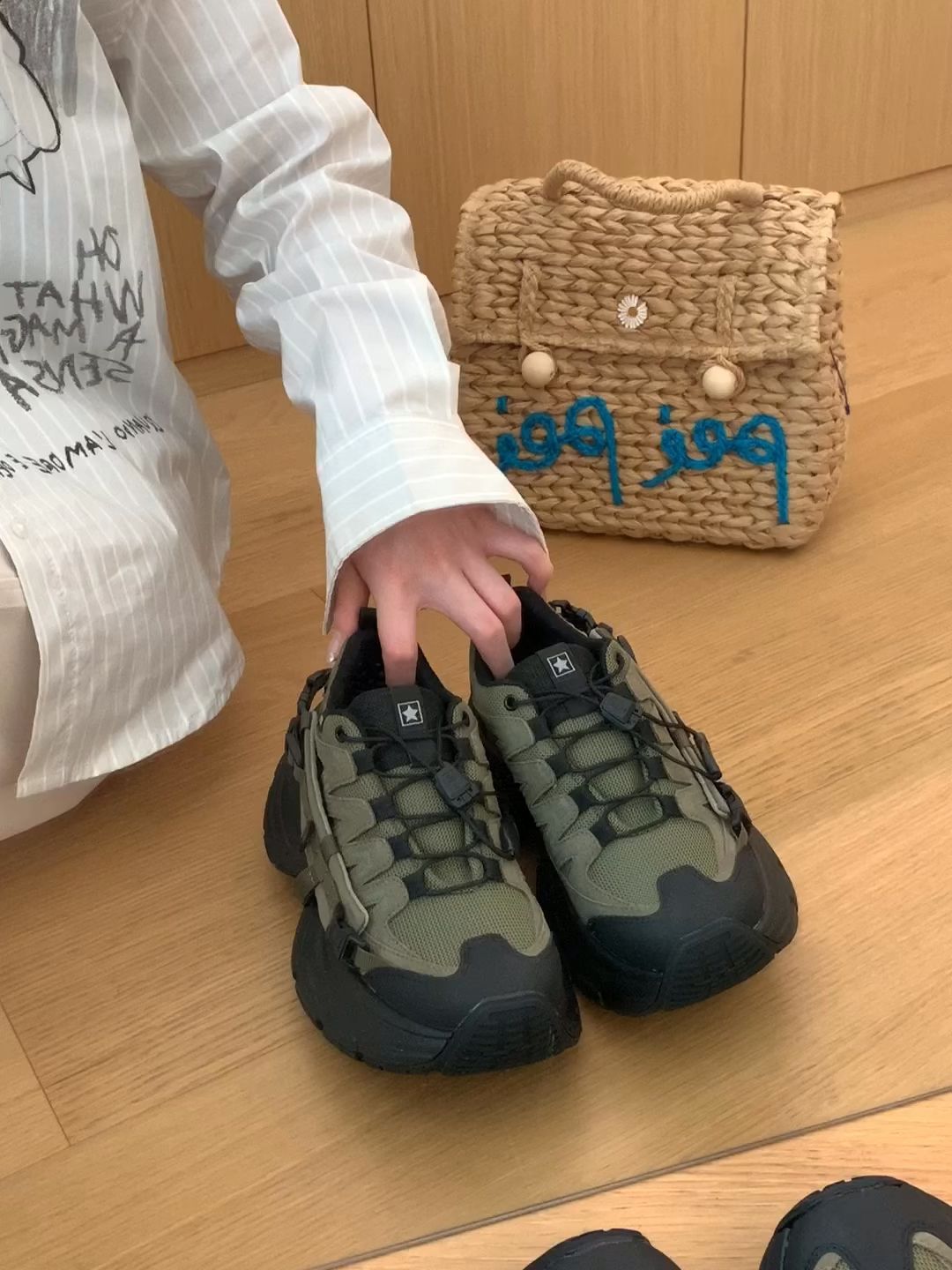 低帮  - VALI鞋履AI设计主图