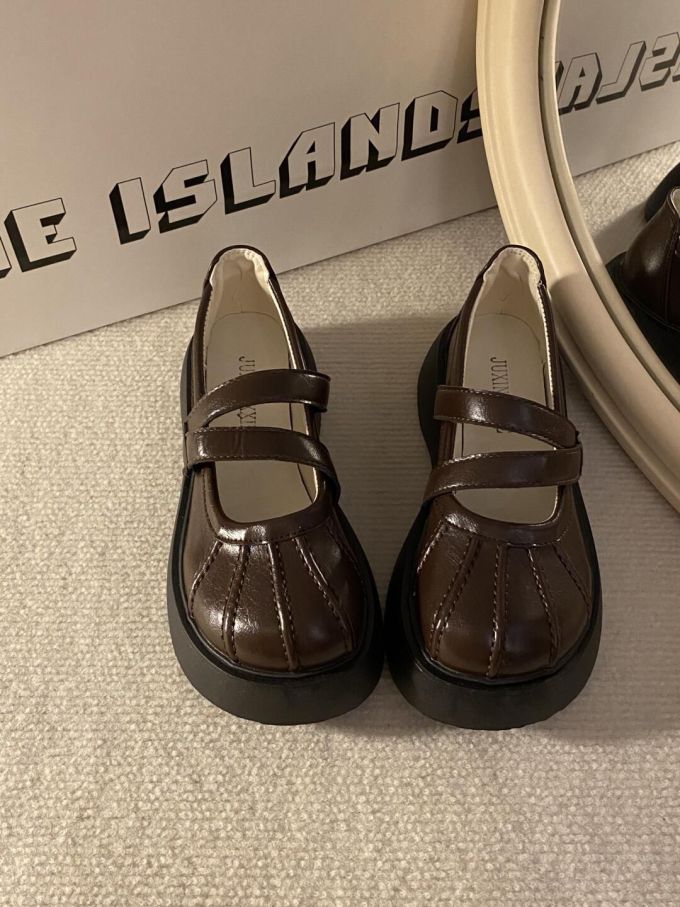 圆头 袢扣 中口鞋 皮革 
