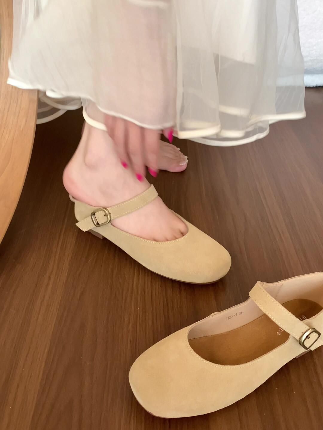 圆头 袢扣 中口鞋 皮革  - VALI鞋履AI设计主图