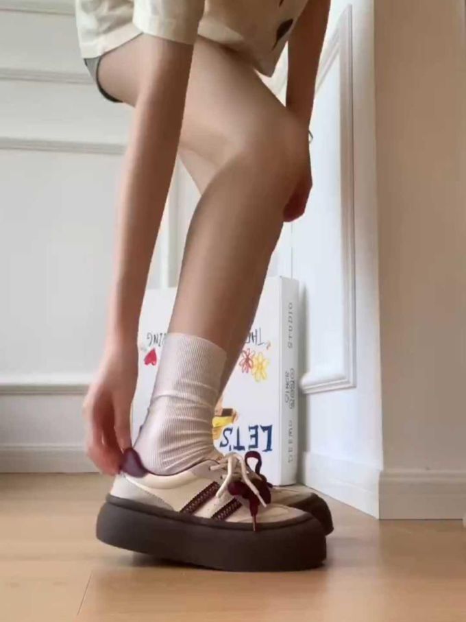 低帮 系带 魔术贴 