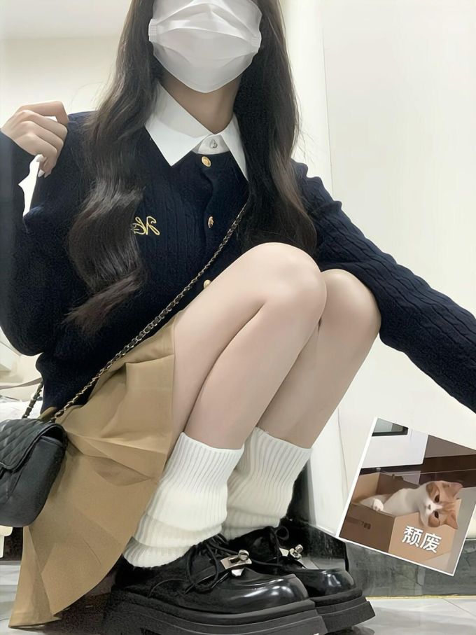毛纺 翻领 中长袖 撞色/渐变 拼接 细针 蓝黑色 基础扣饰 学院风 