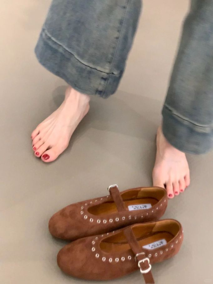 圆头 袢扣 中口鞋 皮革 