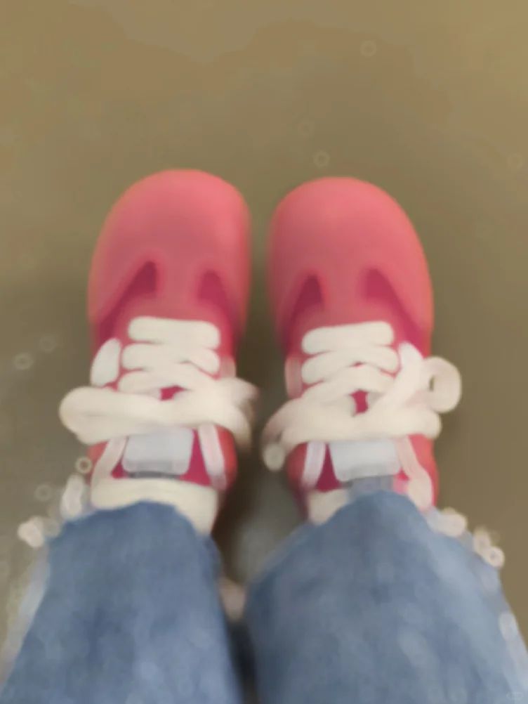  - VALI鞋履AI设计主图