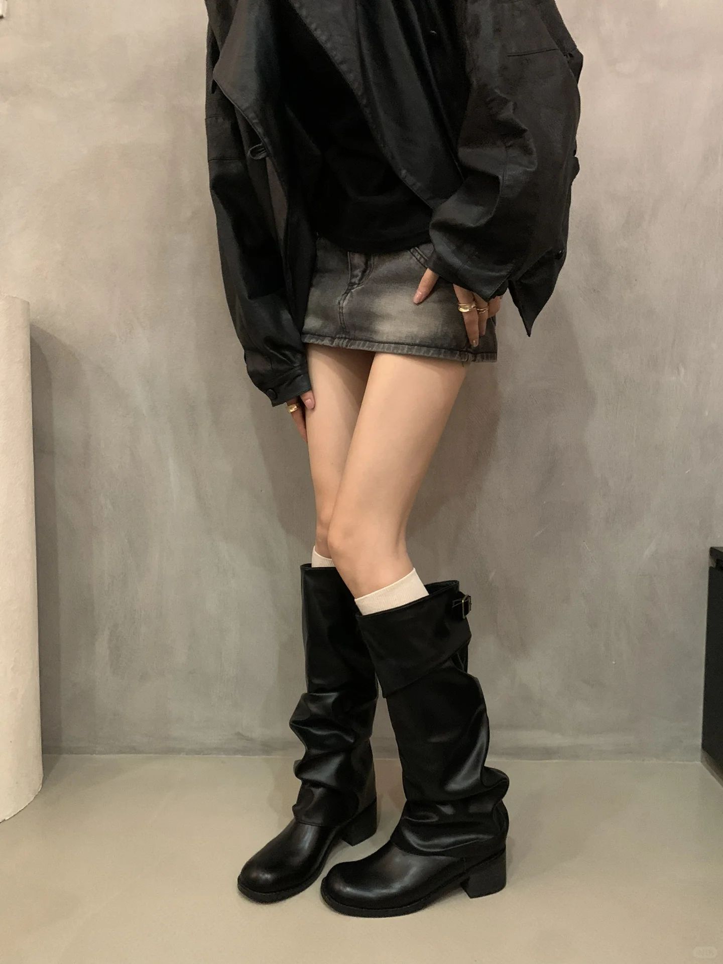 翻领 超长袖 基础袖 踢踏舞鞋色 基础扣饰  - VALI鞋履AI设计主图