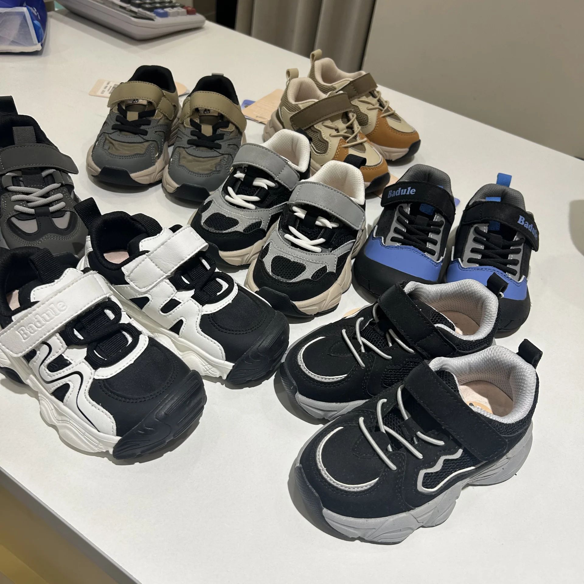 低帮 弹力绳 魔术贴  - VALI鞋履AI设计主图