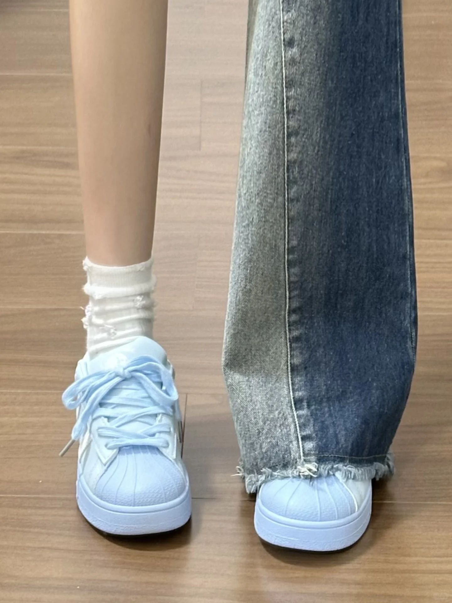  - VALI鞋履AI设计主图