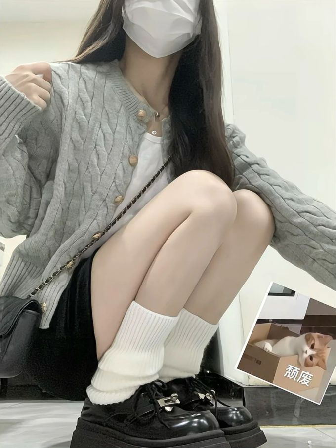 毛纺 圆形领 中长袖 基础袖 细针 针织螺纹 提花-绞花 火石灰 踢踏舞鞋色 夜雾色 烟熏橄榄色 基础扣饰 