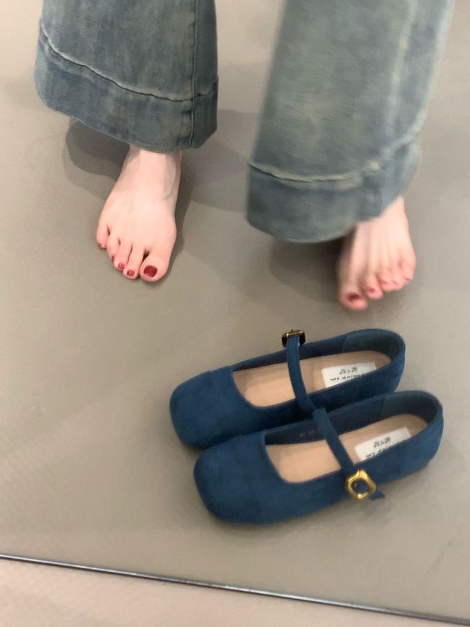 方头 袢扣 浅口鞋 皮革 