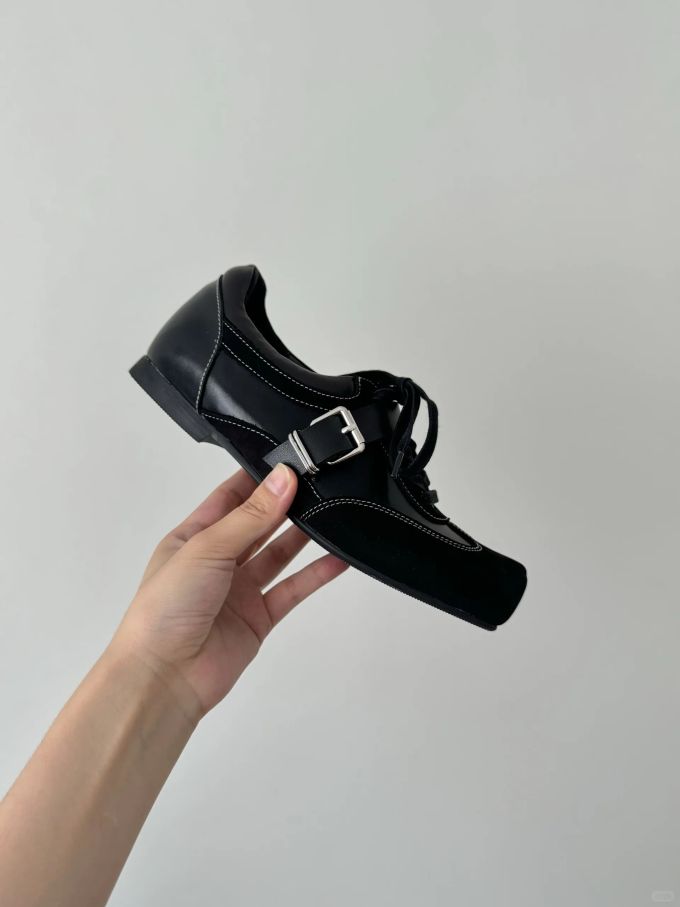 皮革 