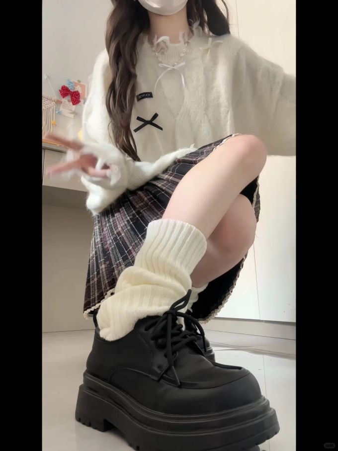 毛纺 圆形领 中长袖 基础袖 细针 提花-绞花 铝灰色 燕麦色 甜妹风 甜美 
