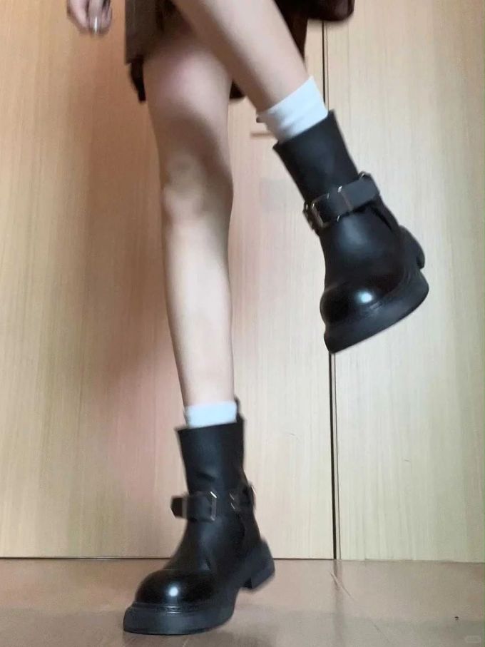 蓝黑色 