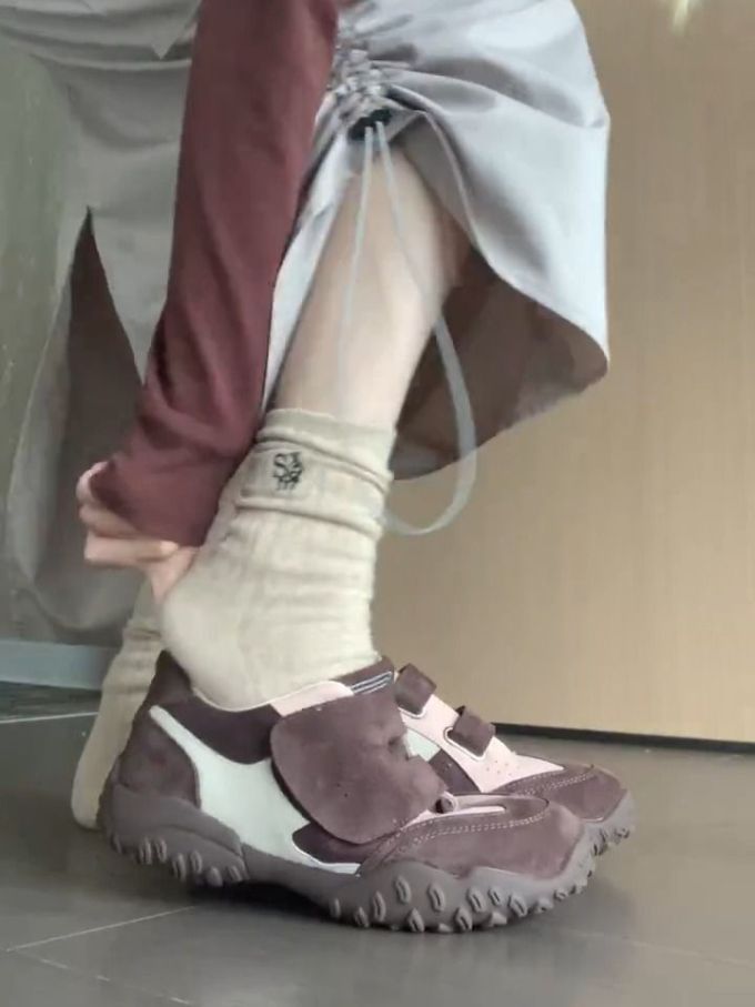 圆头 低帮 中口鞋 皮革 魔术贴 