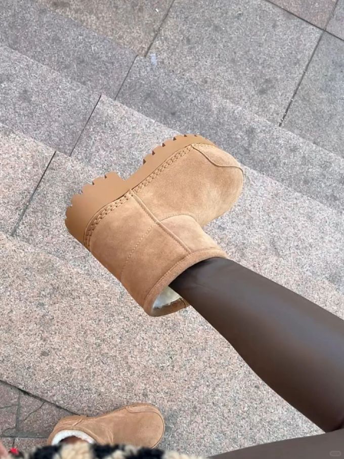 皮革 