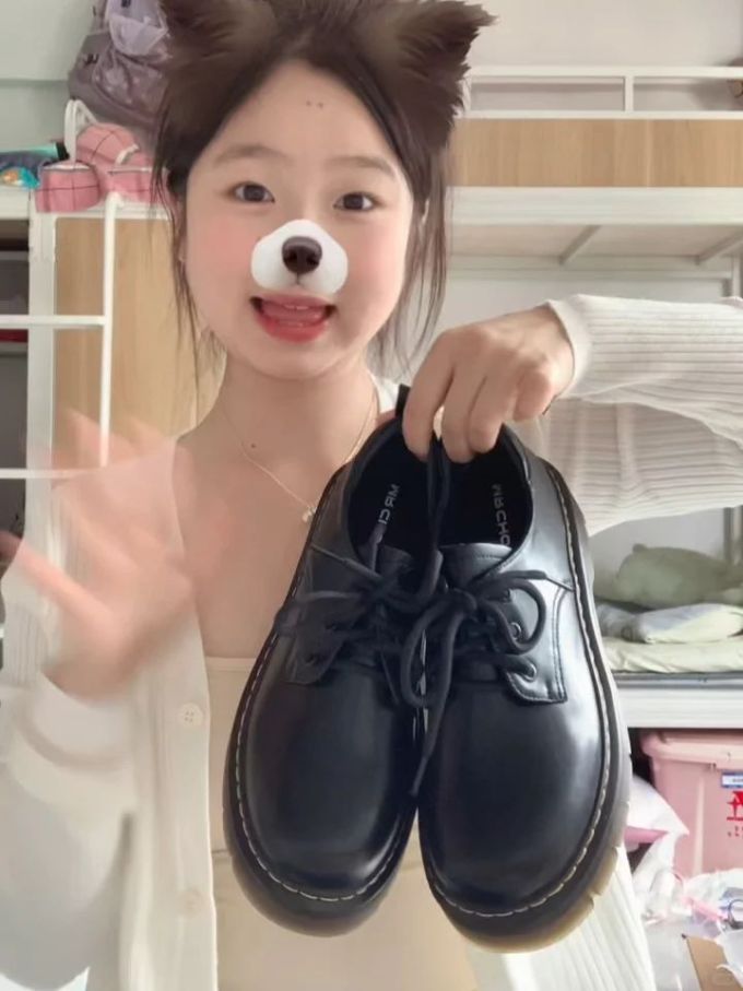 圆头 低帮 系带 深口鞋 皮革 