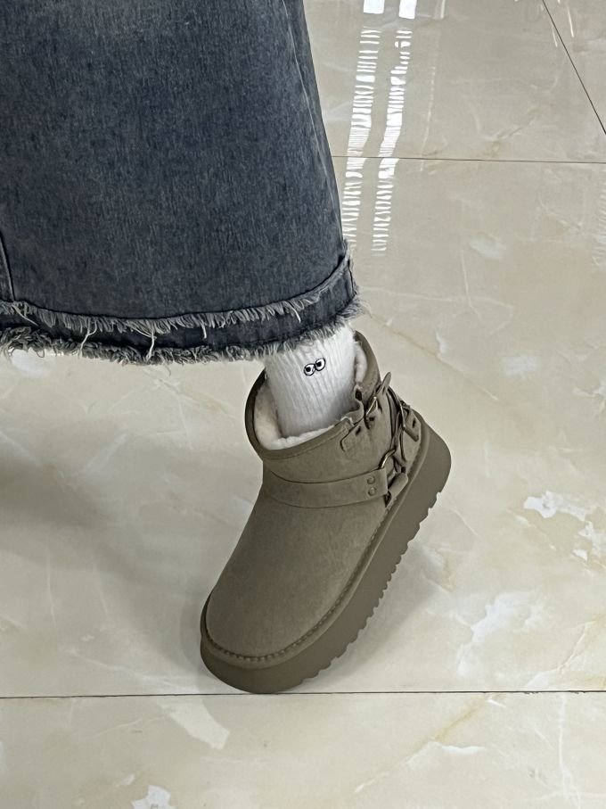 皮革 